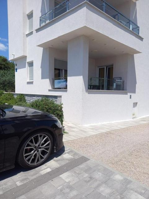 Apartments Stella คิร์ก ภายนอก รูปภาพ